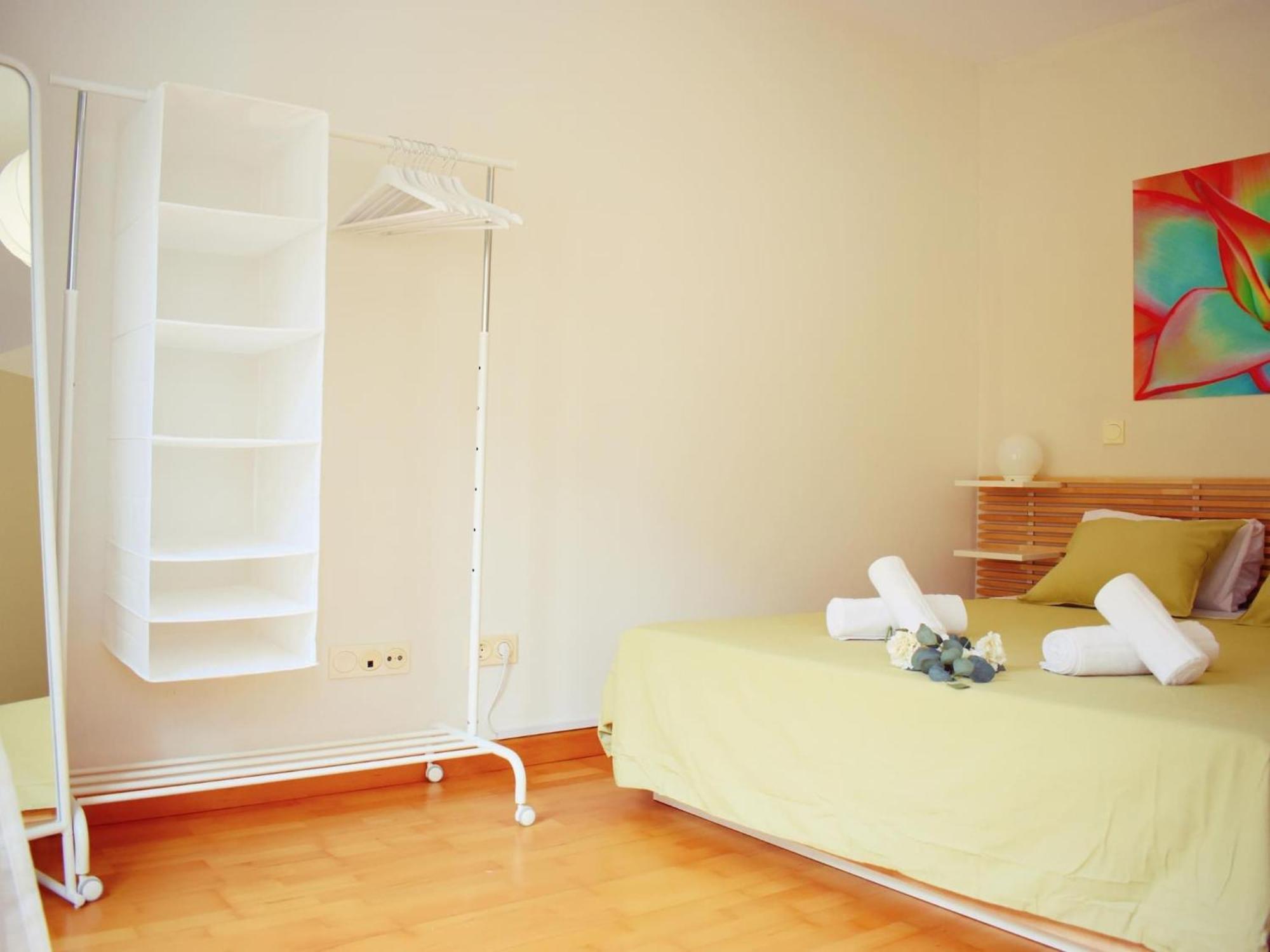 Cozy Apatment Just 10 Mins From The City Centre มาลากา ภายนอก รูปภาพ